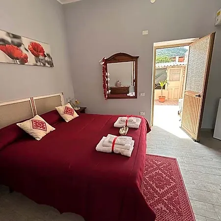 Babay B&B 구스피니